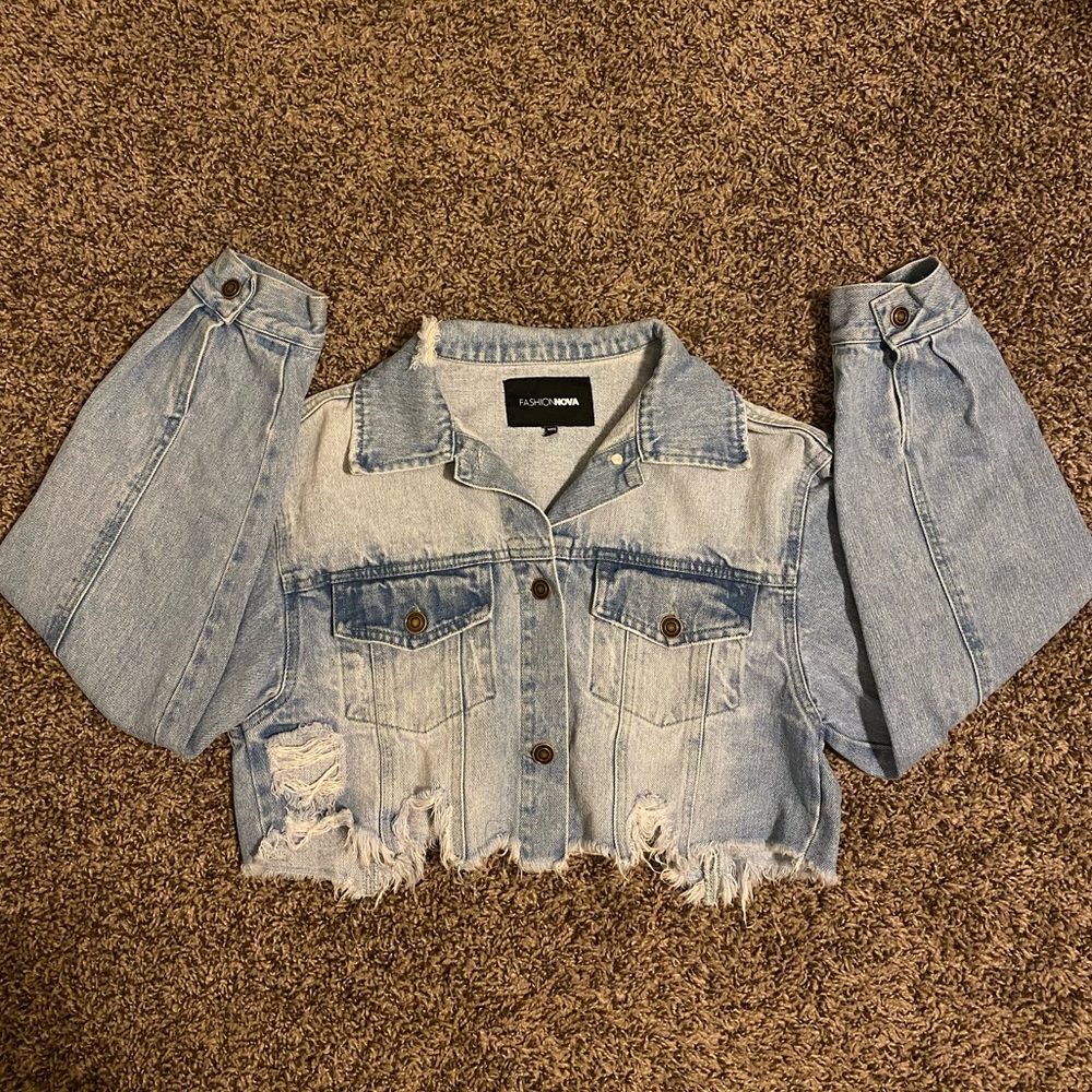 Denim distressed cropped jacket